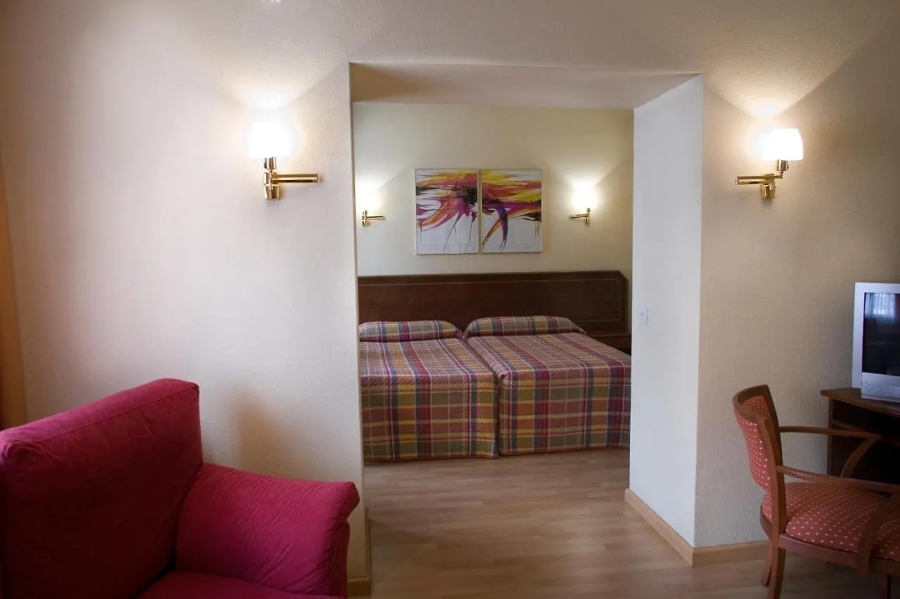 Hotel Unzaga Plaza Eibar 3*,